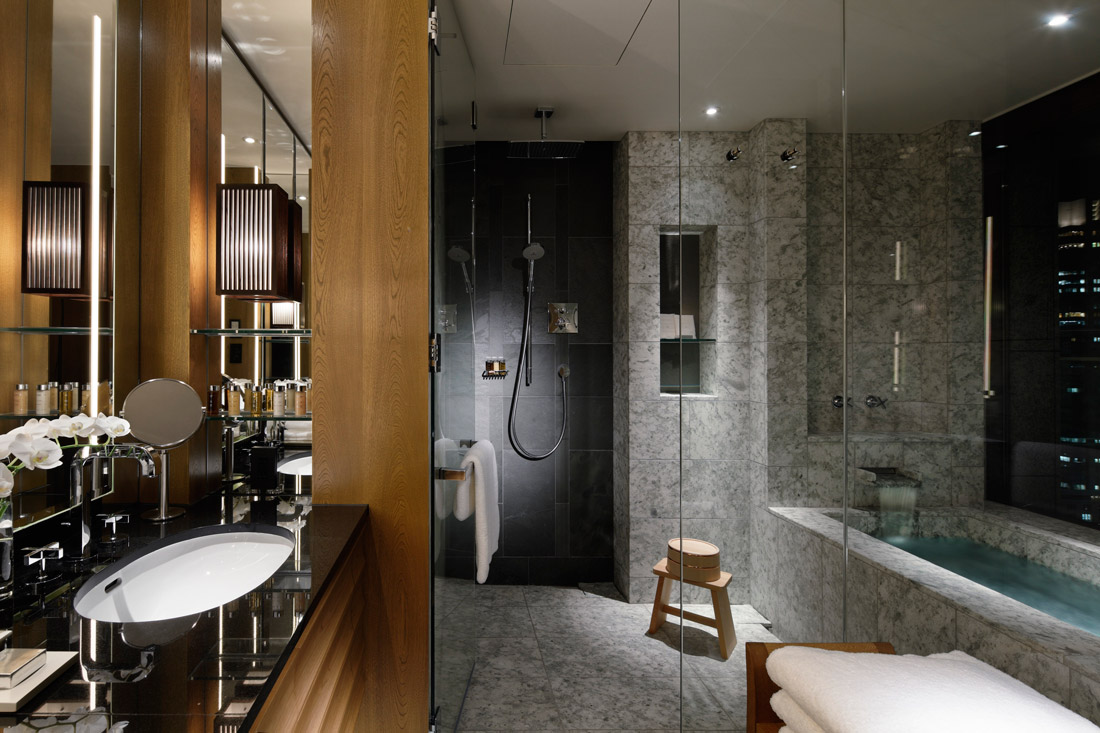 Izu stone-clad bathroom