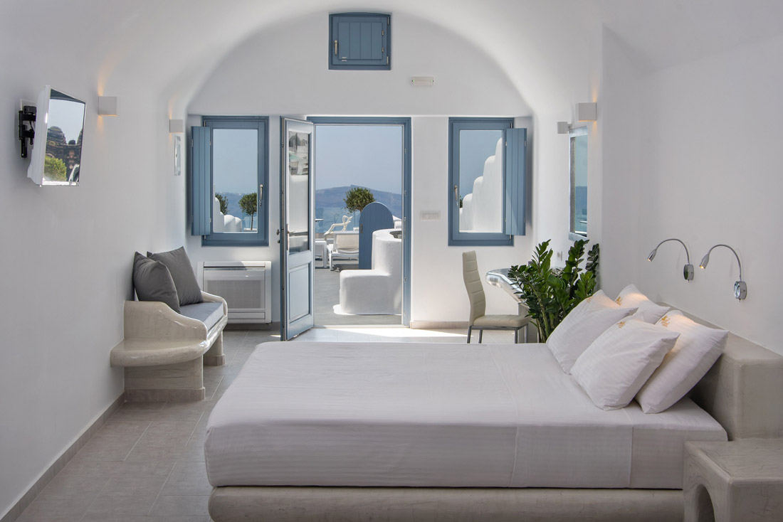 Pegasus Suites & Spa Envelops Guests in Cycladic Splendor