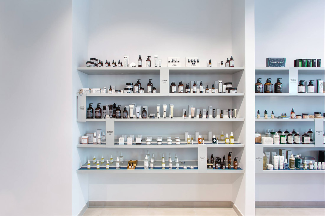 Woodberg’s First Grooming Shop in Darmstadt Is a Contemporary Designer ...